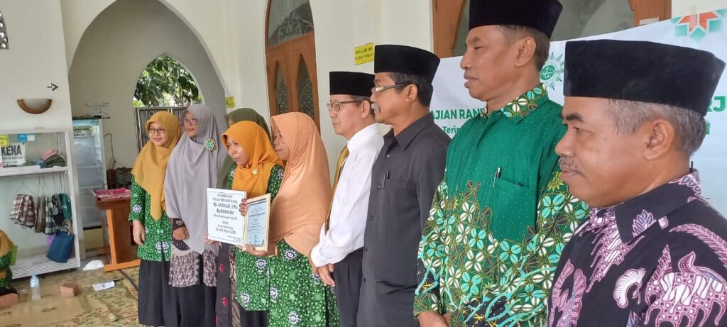 Para Pimpinan yang hadir